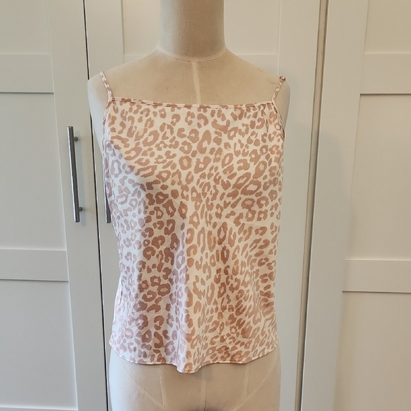 Victoria's Secret Tops - Victoria's Secret Light Pink Leopard Camisole Size Medium